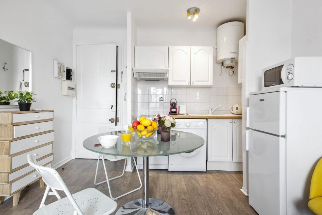 Charming Flat 4 Minutes From The Grande Plage Of Away - Welkeys Appartement